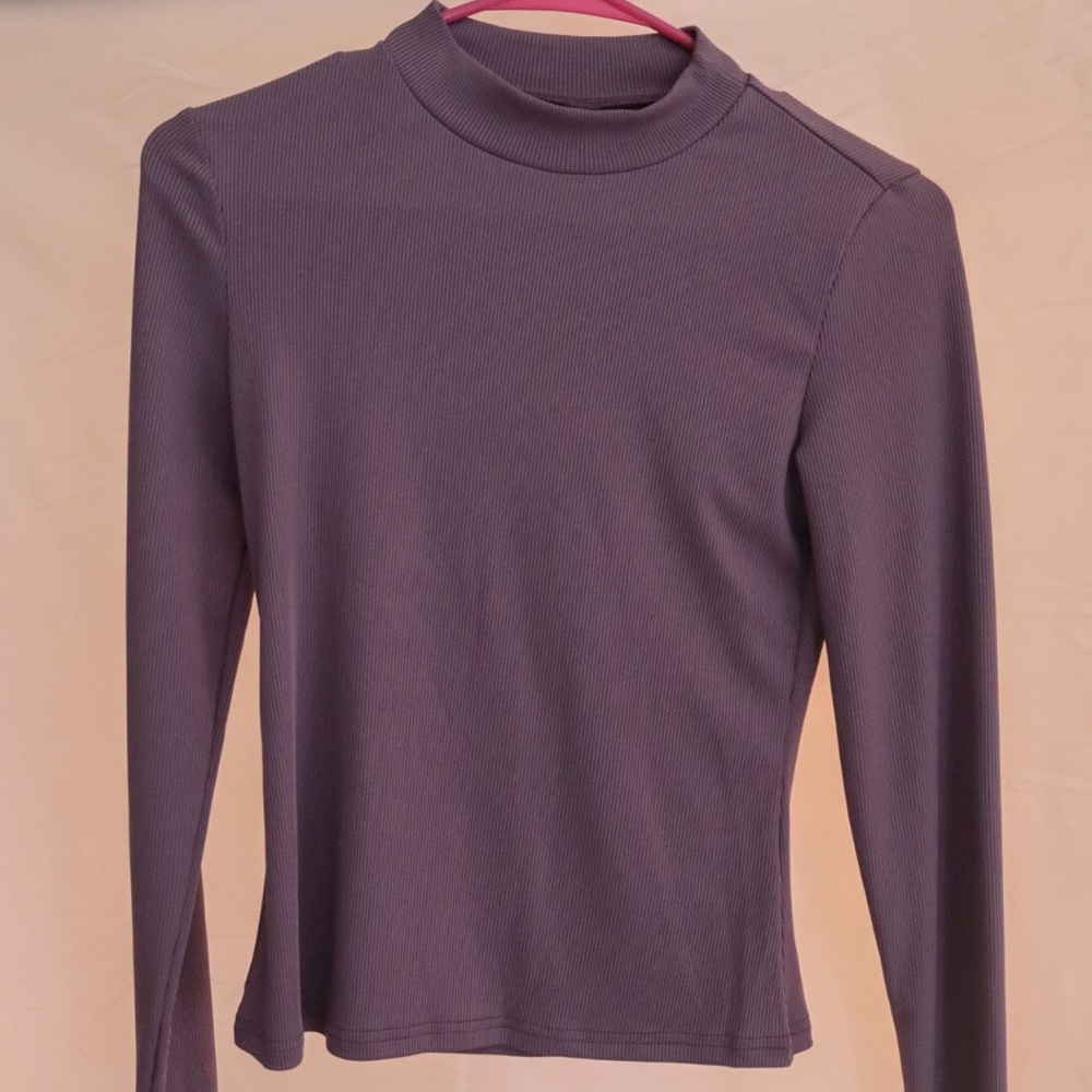 Long sleeve shirts
